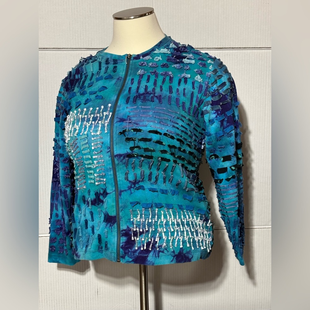 Chico’s women’s size 2/large ribbon textured jacket Textured art to wear